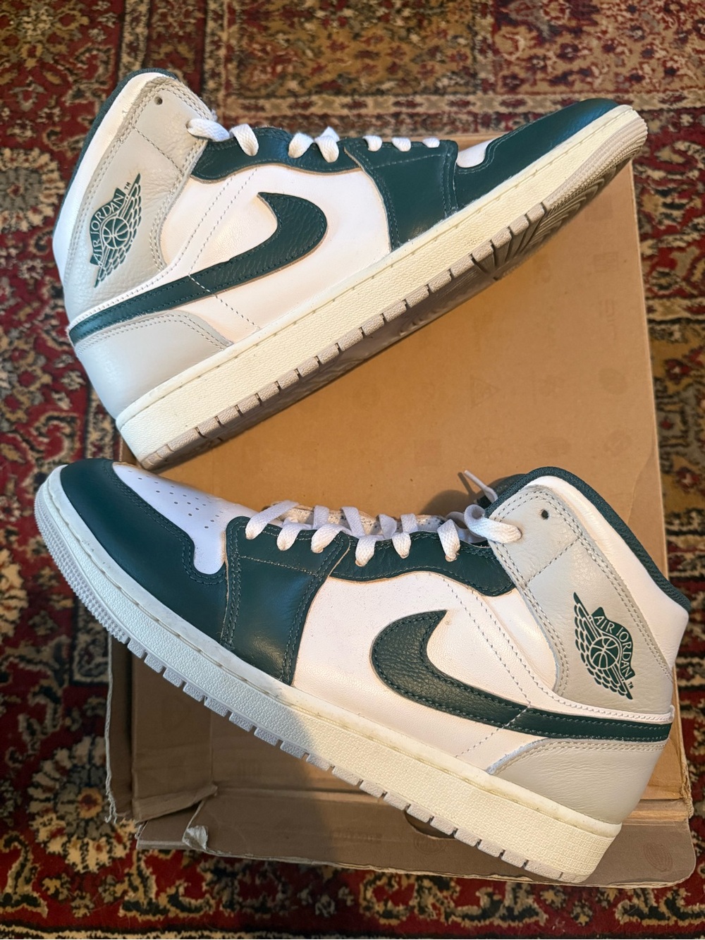 Jordan 1 Mid SE Oxidized Green - White High-Top Sneakers